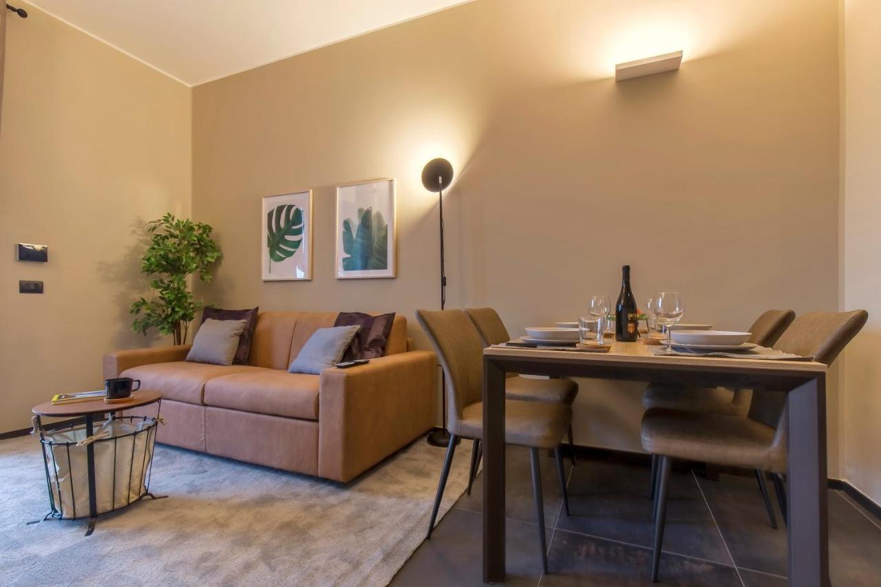 Modern & Bright 2 Bedroom Flat 50M From M4 Stop Милано Екстериор снимка
