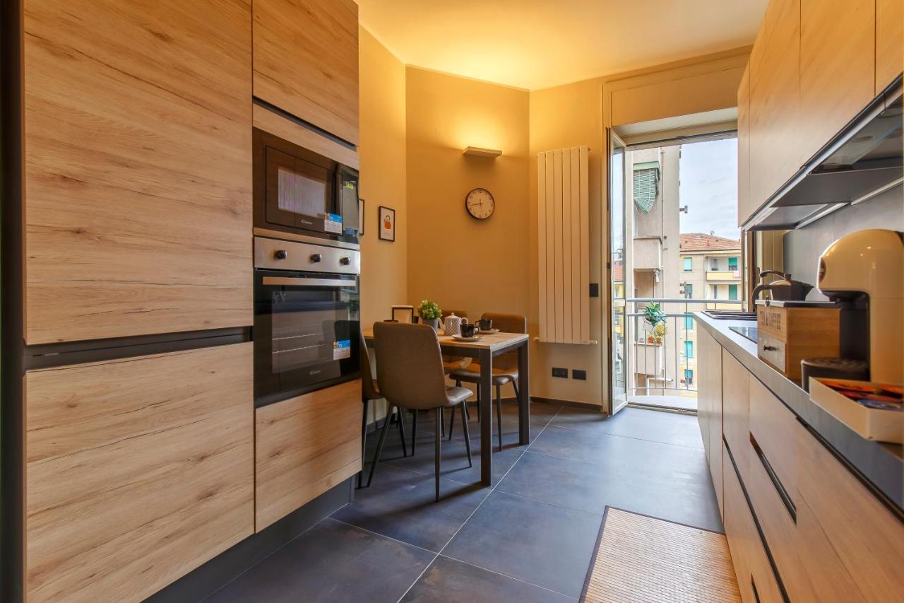 Modern & Bright 2 Bedroom Flat 50M From M4 Stop Милано Екстериор снимка