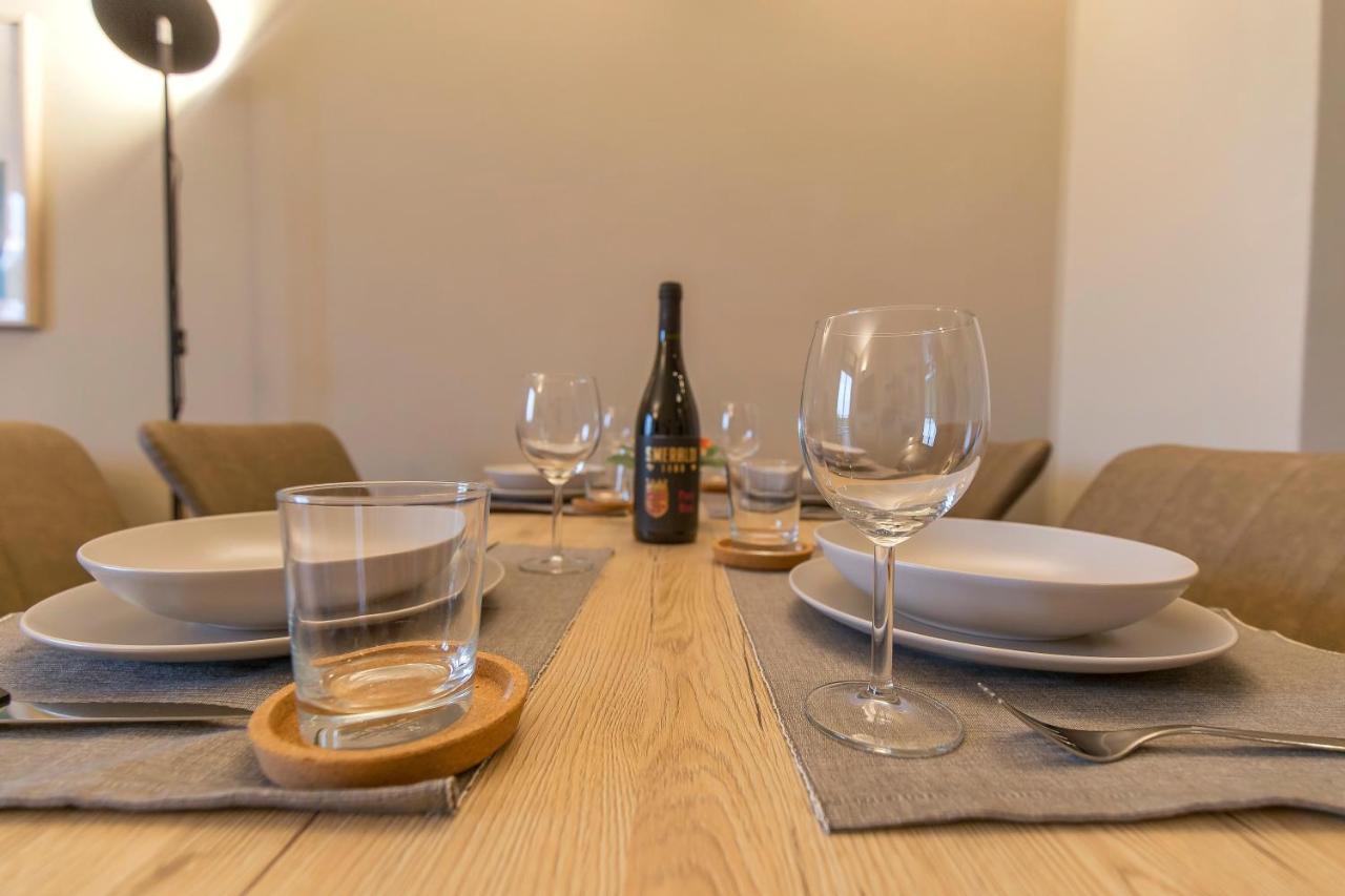 Modern & Bright 2 Bedroom Flat 50M From M4 Stop Милано Екстериор снимка