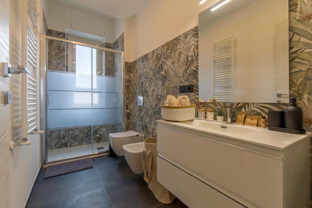 Modern & Bright 2 Bedroom Flat 50M From M4 Stop Милано Екстериор снимка