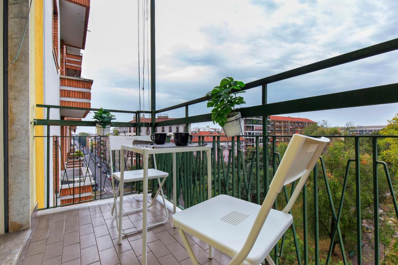 Modern & Bright 2 Bedroom Flat 50M From M4 Stop Милано Екстериор снимка