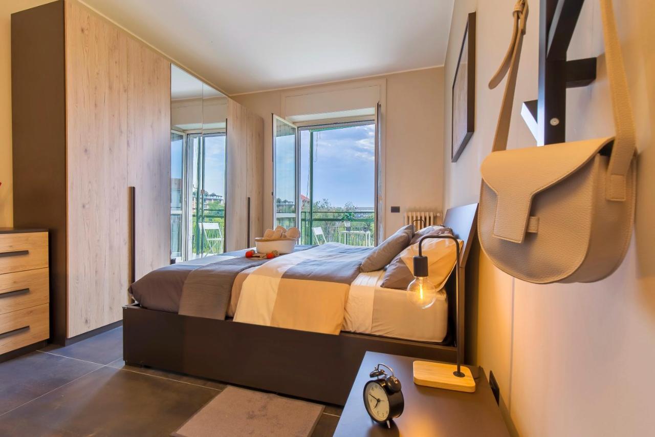 Modern & Bright 2 Bedroom Flat 50M From M4 Stop Милано Екстериор снимка